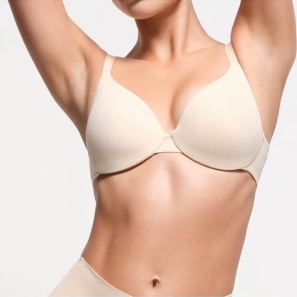 SKIMS NWT Smoothing Intimates Full Coverage Bra - Sand 32B